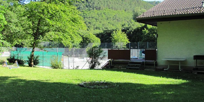 Spiel- und Grillwiese hinter dem Vereinsheim